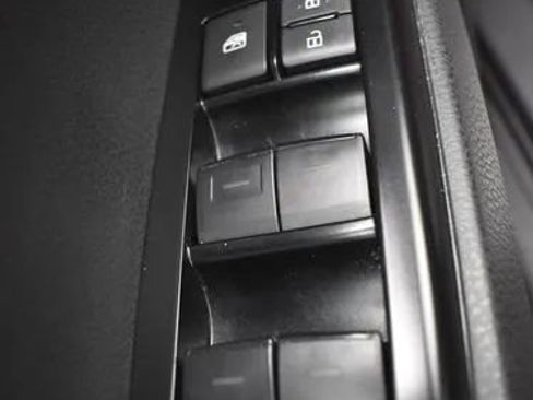 Used 2025 Toyota Camry LE image 20