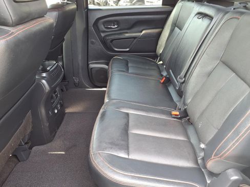 Used 2021 Nissan Titan PRO-4X w/ Pro-4x Convenience Package AWD/4WD image 12