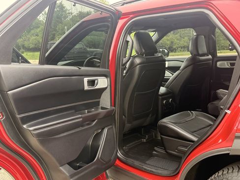 Used 2020 Ford Explorer ST w/ Premium Technology Package AWD/4WD image 25