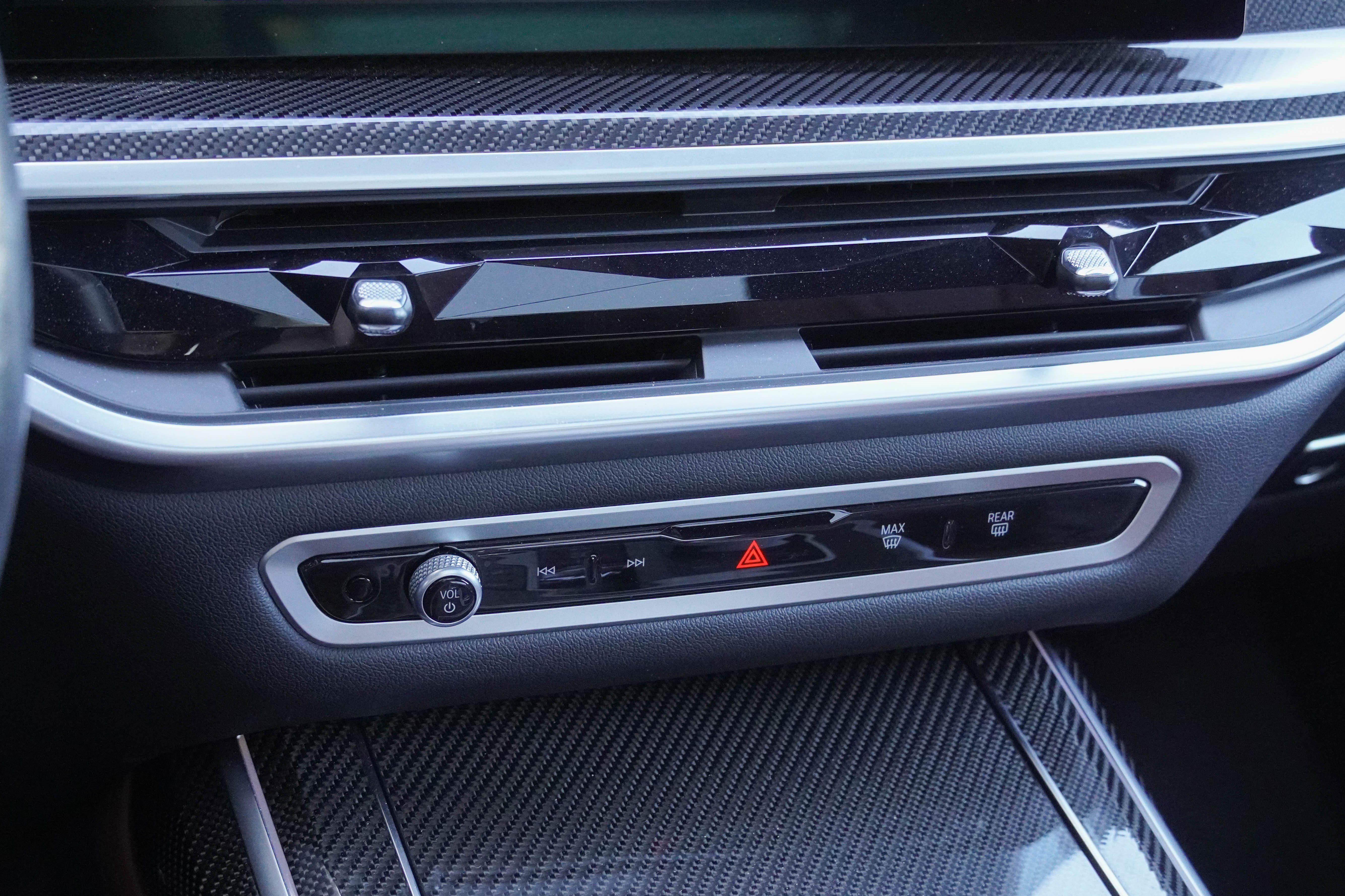 Used 2023 BMW X7 M60i w/ Executive Package AWD/4WD image 26
