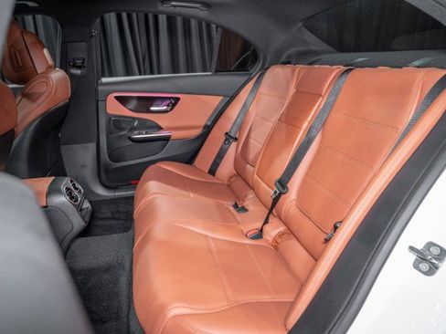 New 2026 Mercedes-Benz C 300 4MATIC Sedan image 12