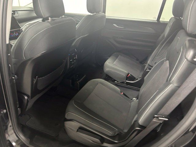 Used 2023 Jeep Grand Cherokee L Laredo w/ Luxury Tech Group I AWD/4WD image 15