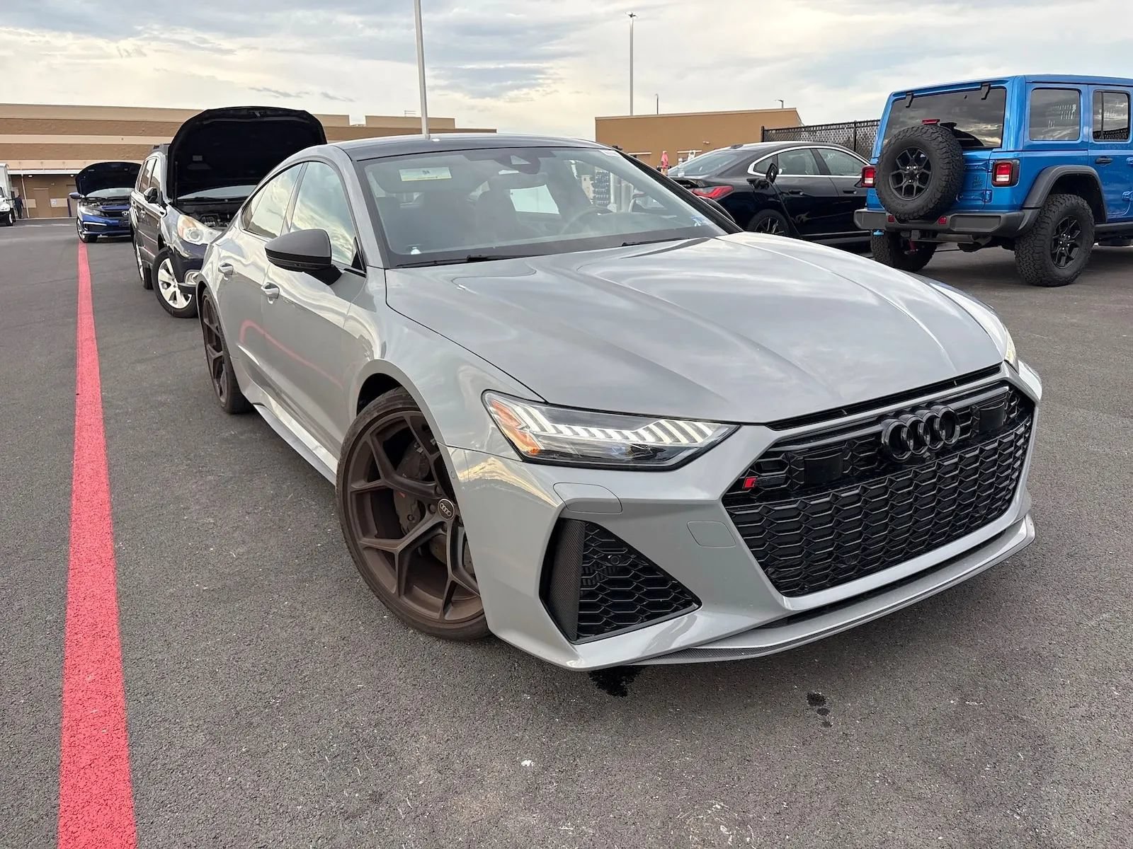 Used 2025 Audi RS 7 Performance AWD/4WD image 2