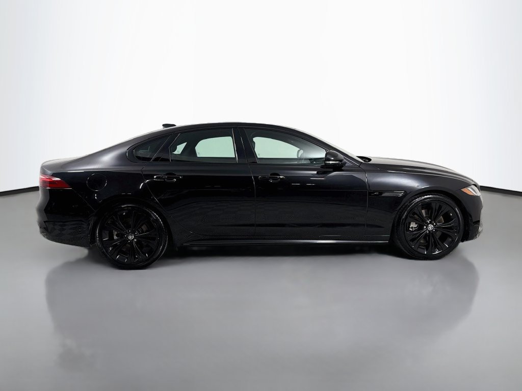 Used 2024 Jaguar XF R-Dynamic SE AWD/4WD image 4