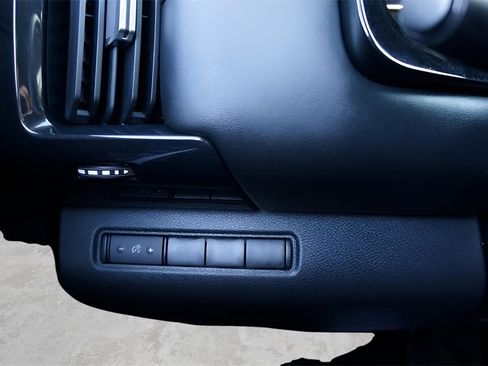 Used 2022 Nissan Pathfinder S image 19