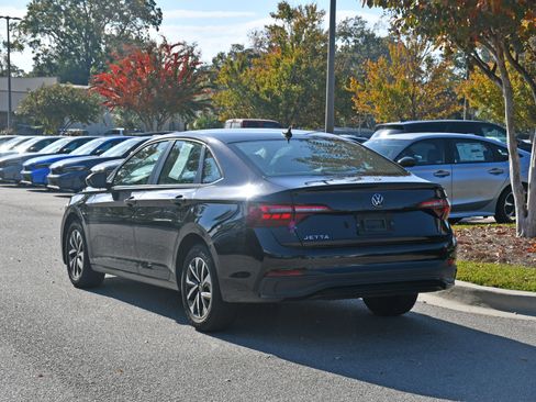 Used 2024 Volkswagen Jetta S image 3