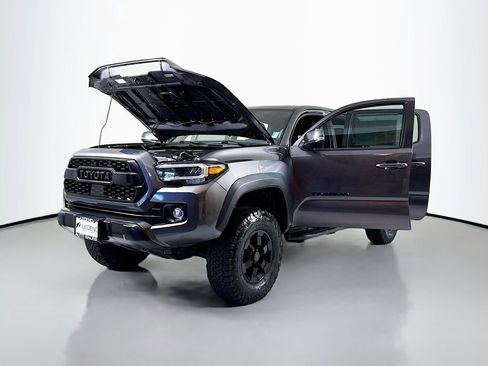 Used 2021 Toyota Tacoma TRD Off-Road w/ TRD Premium Off Road Package AWD/4WD image 22