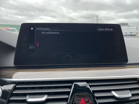 Used 2018 BMW 530e RWD image 46
