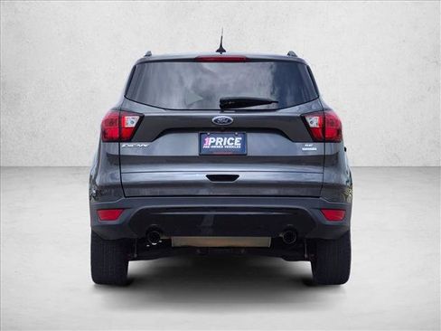 Used 2019 Ford Escape SE FWD image 6