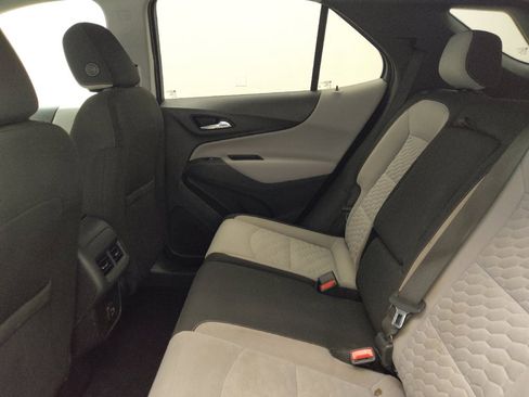 Used 2021 Chevrolet Equinox LS w/ LS Convenience Package AWD/4WD image 18