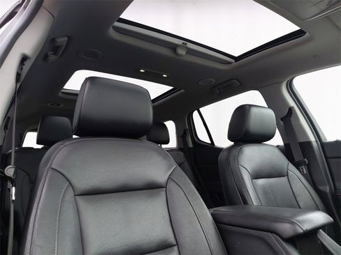 Used 2018 GMC Acadia SLT image 15