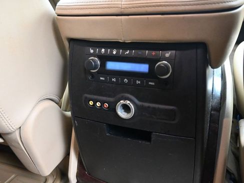 Used 2013 Cadillac Escalade Luxury image 19