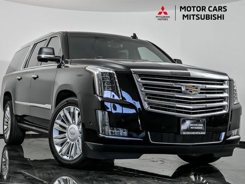 Used 2018 Cadillac Escalade ESV Platinum image 1
