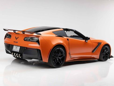 Used 2019 Chevrolet Corvette ZR1 RWD image 11