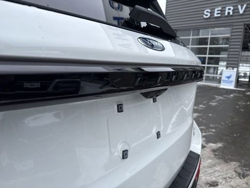 Certified 2025 Ford Explorer ST w/ Sun And Sound Package AWD/4WD image 9
