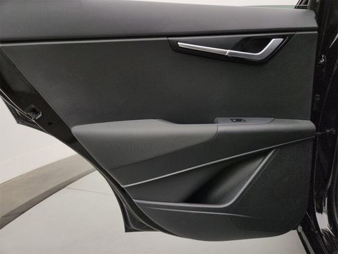 Certified 2024 Kia Niro EX Touring image 31