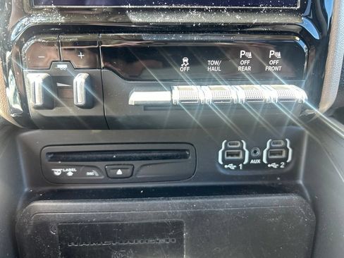 Certified 2019 RAM 1500 Laramie AWD/4WD image 14