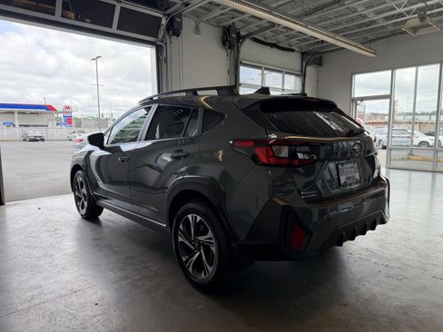 Used 2024 Subaru Crosstrek 2.0i Premium AWD/4WD image 5