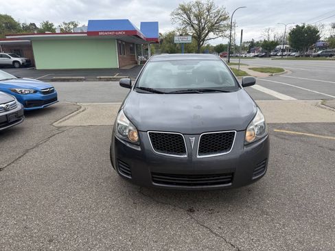 Used 2009 Pontiac Vibe w/ Preferred Package FWD image 19