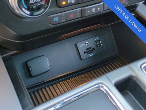 Used 2015 Ford F150 Platinum w/ Equipment Group 701A Luxury image 36