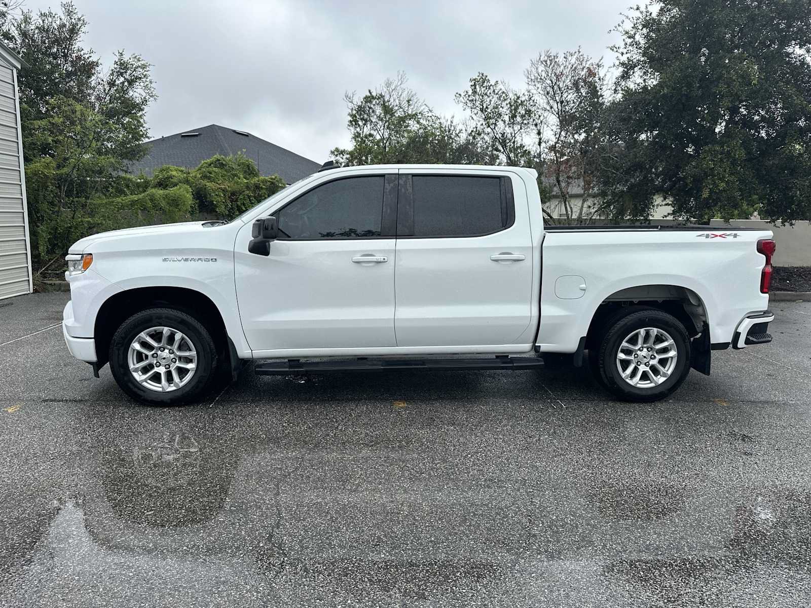 Used 2022 Chevrolet Silverado 1500 RST AWD/4WD image 3