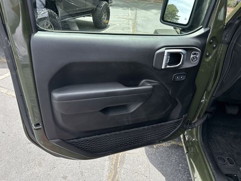 Used 2023 Jeep Wrangler Sport S AWD/4WD image 12