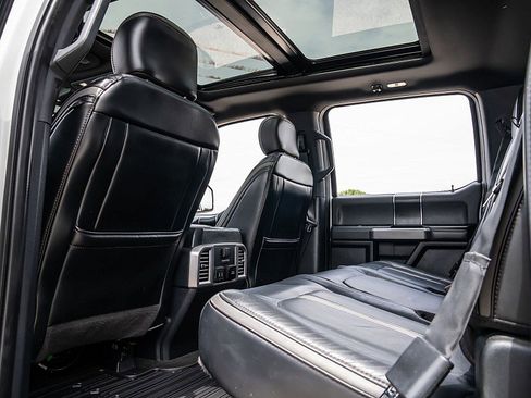 Used 2020 Ford F150 Platinum w/ Equipment Group 701A Luxury AWD/4WD image 17