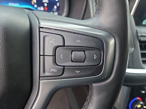 Used 2023 Chevrolet Suburban Premier image 23