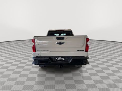 New 2026 Chevrolet Silverado 1500 ZR2 w/ LPO, Dark Essentials Package AWD/4WD image 9