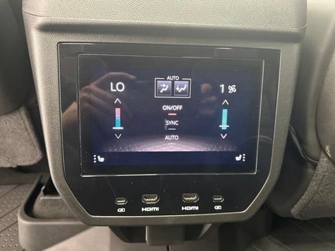 Used 2025 GMC Yukon XL Denali Ultimate AWD/4WD image 41