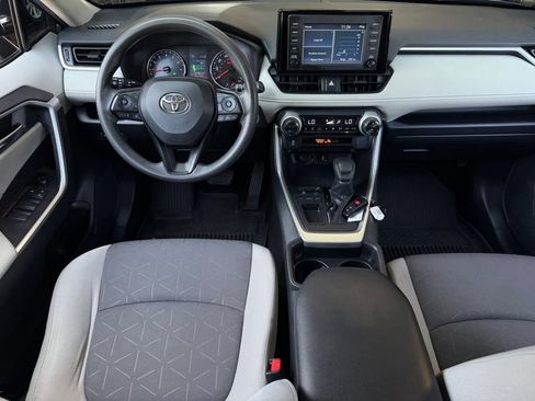 Used 2019 Toyota RAV4 XLE w/ All Weather Liner Package FWD image 11