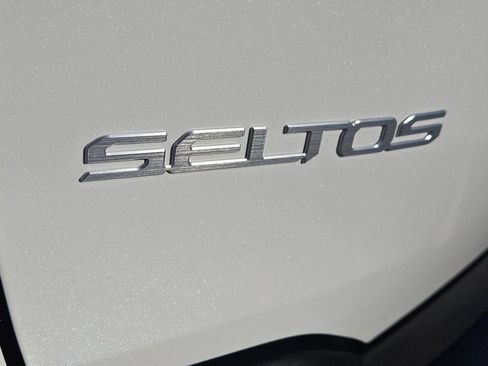 New 2026 Kia Seltos S image 11
