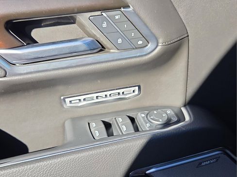 Used 2024 GMC Sierra 1500 Denali w/ Denali Reserve Package image 13