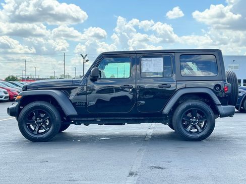 Used 2022 Jeep Wrangler Unlimited Sport AWD/4WD image 4