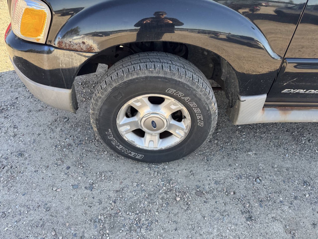 Used 2002 Ford Explorer Sport Trac 4x4 image 9