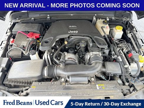 Used 2021 Jeep Gladiator Sport AWD/4WD image 11