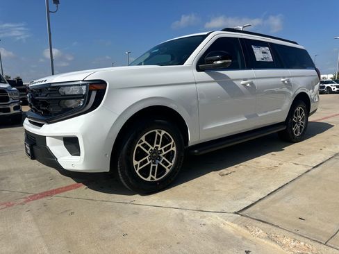 New 2025 Ford Expedition Max Active image 1