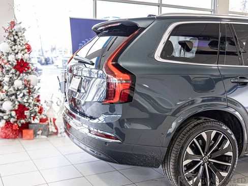 Used 2025 Volvo XC90 B6 Plus image 13
