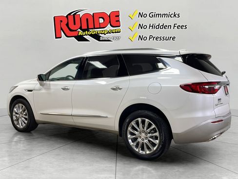 Used 2021 Buick Enclave Premium w/ Sun and Sites Package AWD/4WD image 4
