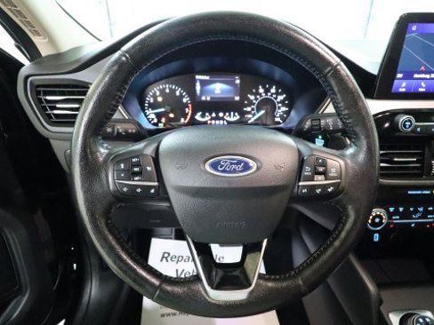 Used 2020 Ford Escape SEL image 19