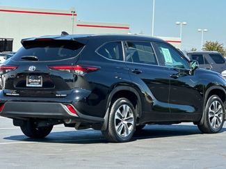 Used 2024 Toyota Highlander XLE video 2