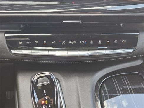 Used 2024 Cadillac Escalade ESV Sport image 19