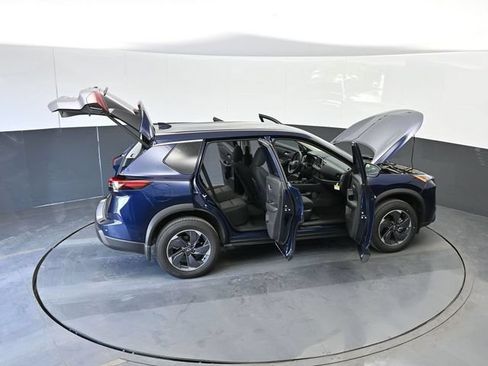 Used 2026 Nissan Rogue SV FWD image 63