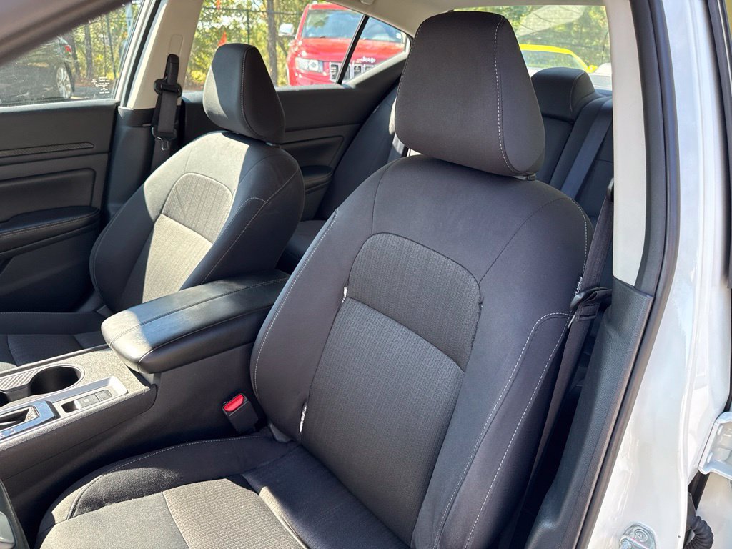 Used 2025 Nissan Altima 2.5 SV AWD/4WD image 17