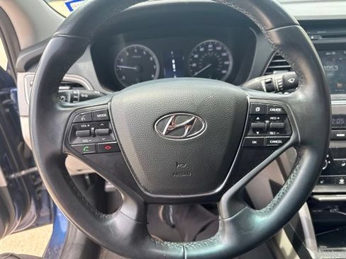 Used 2017 Hyundai Sonata Sport w/ Value Edition Package 02 FWD image 4