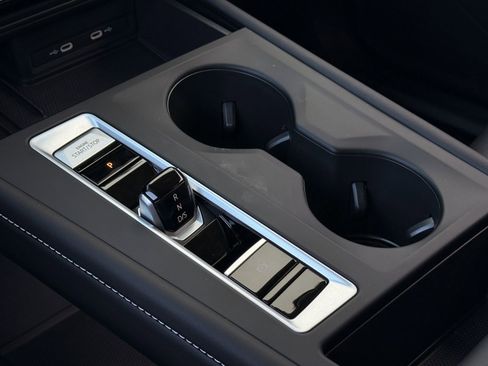 New 2025 Volkswagen Atlas SE image 15