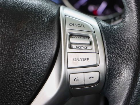 Used 2016 Nissan Rogue SV image 14