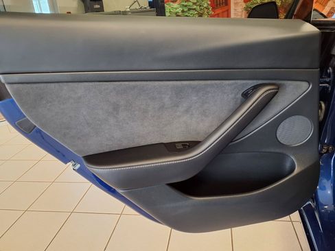 Used 2021 Tesla Model 3 Standard Range Plus RWD image 18