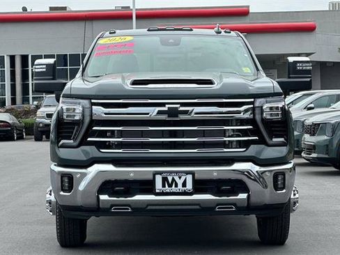 New 2026 Chevrolet Silverado 3500 LTZ w/ LTZ Plus Package AWD/4WD image 9