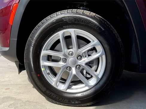 New 2025 Jeep Grand Cherokee L Laredo w/ Luxury Tech Group I image 10